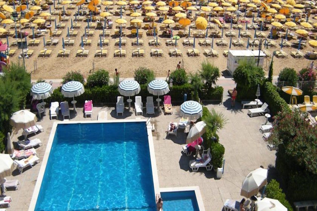 Hotel Imperial Palace Jesolo Extérieur photo